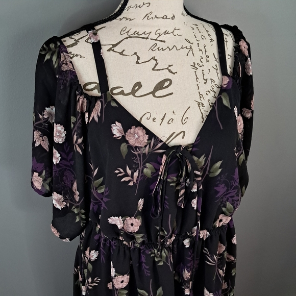 TORRID Plus Size 1 Black And Purple Floral Off The Shoulder Dress - Picture 3 of 9